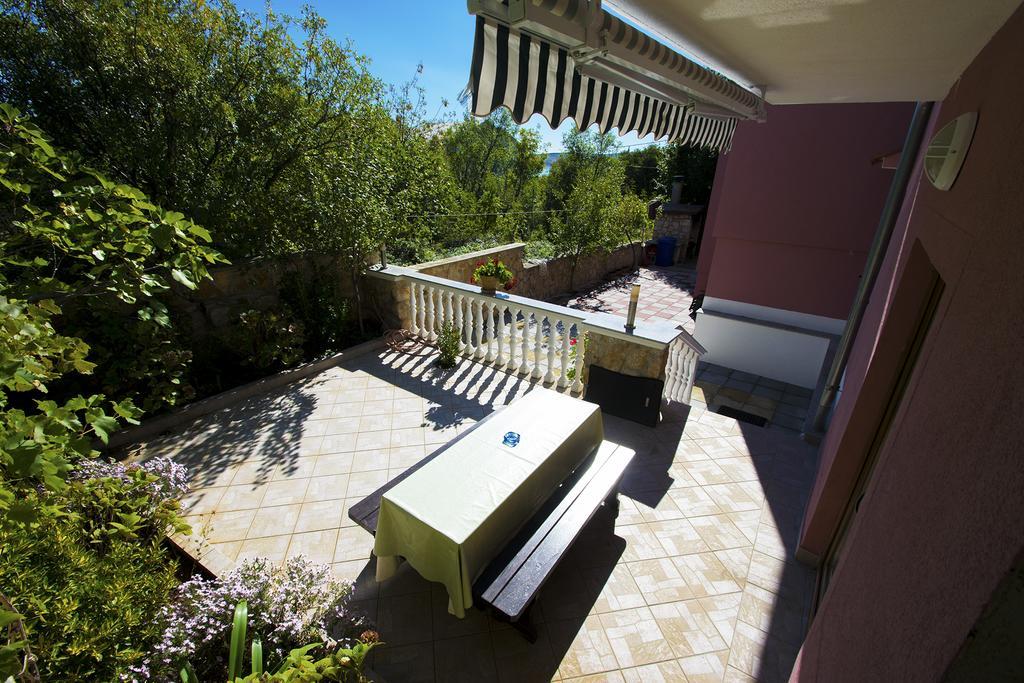 Apartments Zile Starigrad-Paklenica Kültér fotó