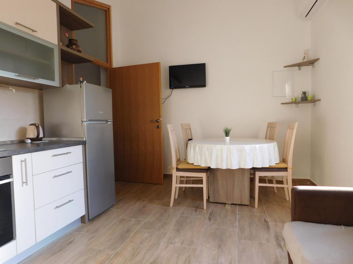 Apartments Zile Starigrad-Paklenica Kültér fotó